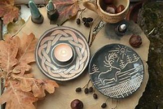 Kitchen Witch: Plates and Platters