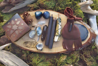Create an Outdoor Witches Altar